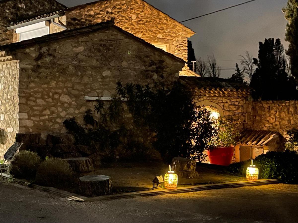 Mas De La Butte Blanche Bed & Breakfast Orgon Eksteriør bilde